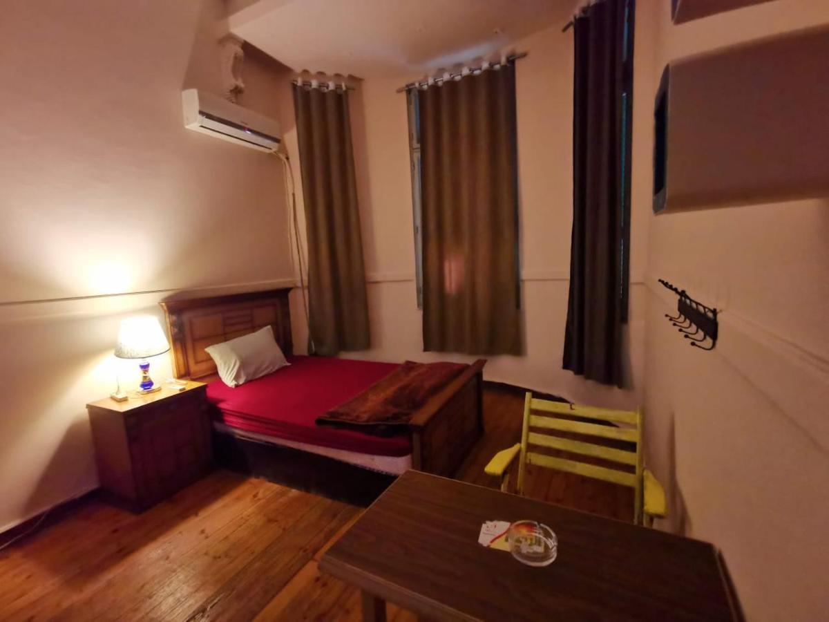 Bella Casa Hostel *