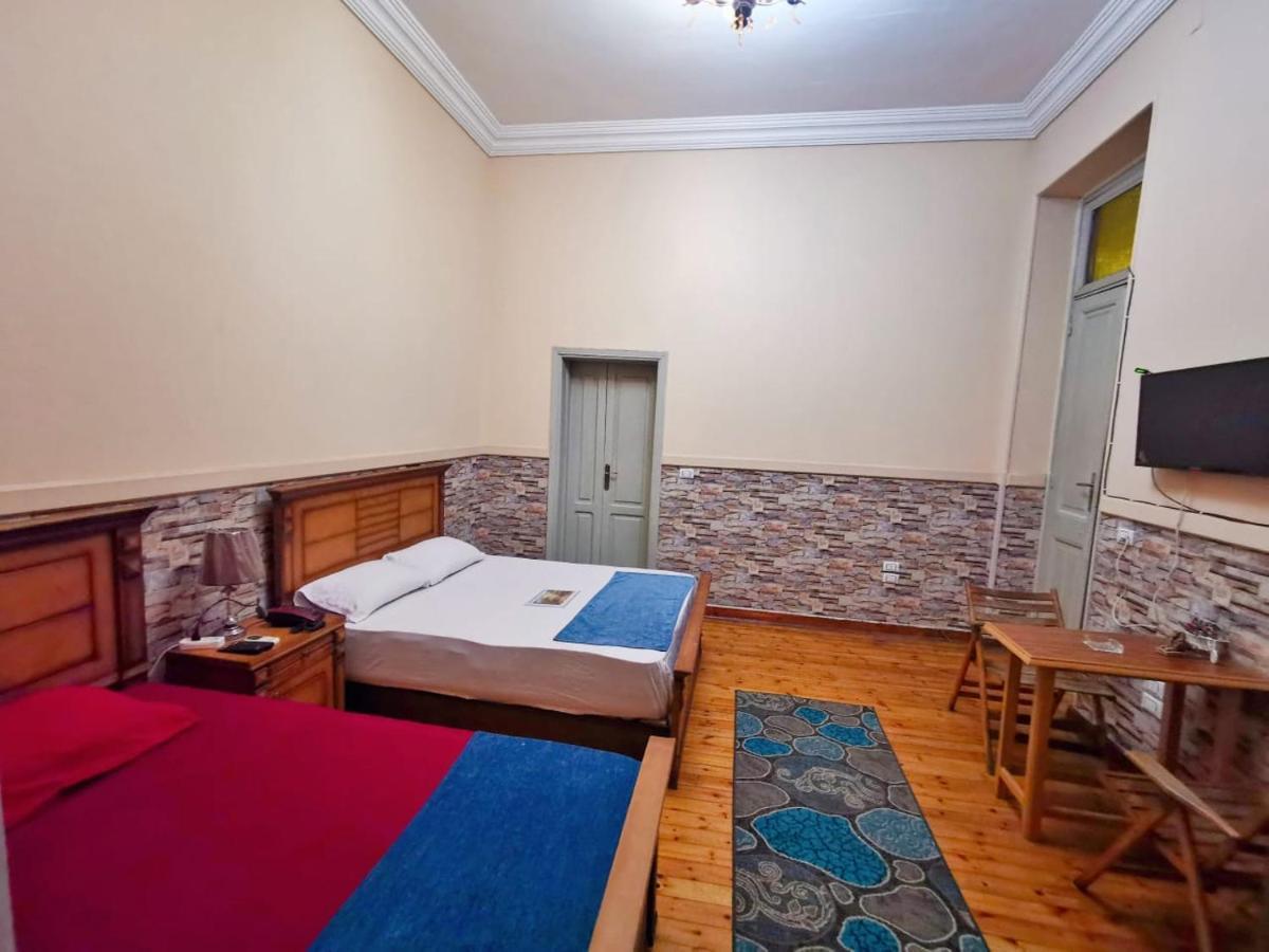 Bella Casa Hostel *