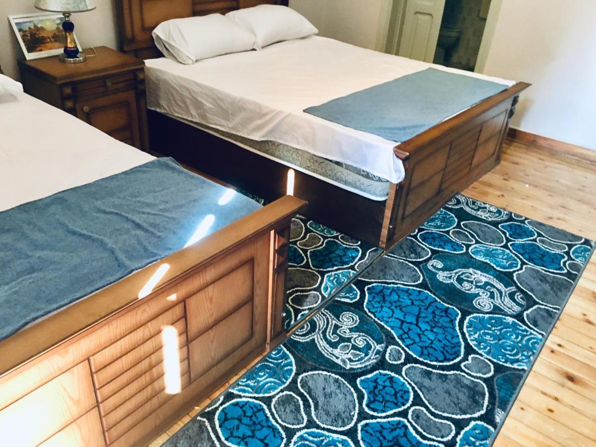 Bella Casa Hostel *